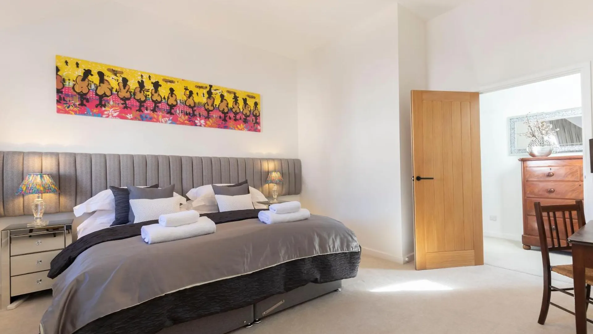 Thornton House Town Centre Free Car Park Apartment Cheltenham