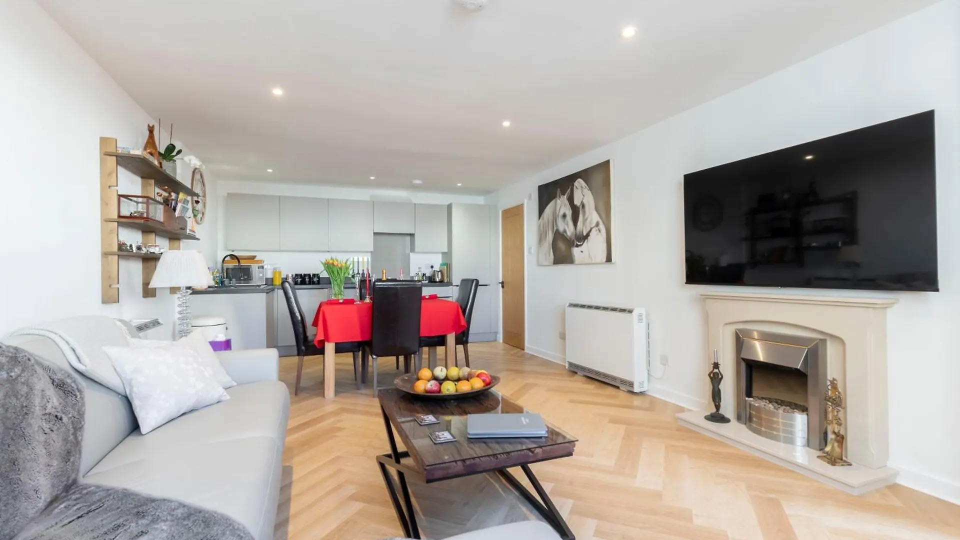 Thornton House Town Centre Free Car Park Apartment Cheltenham
