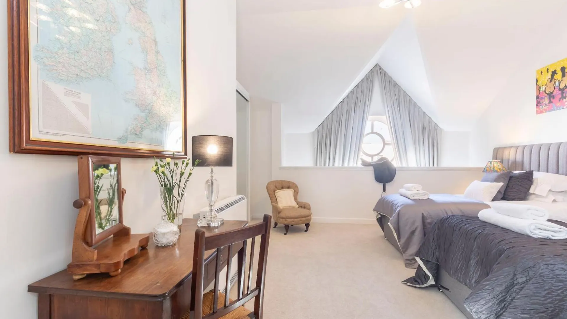 Thornton House Town Centre Free Car Park Apartment Cheltenham